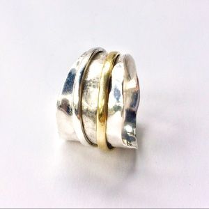 Hammered sterling spinner ring